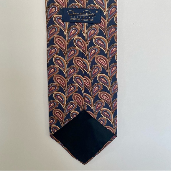 Vintage Oscar de la Renta Couture Collection Classic Silk Peacock Tie - Picture 3 of 5